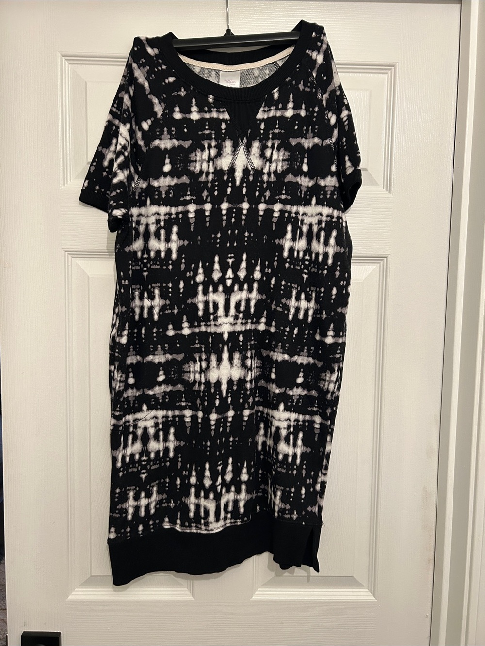 Secret Treasures Black and White Tie-Dye Shift Dress